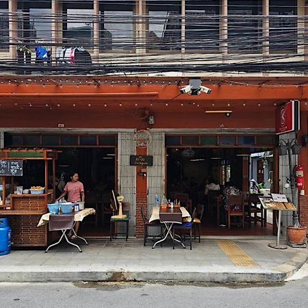 Baan Glang Soi Restaurant & Guesthouse Bangkok Eksteriør billede